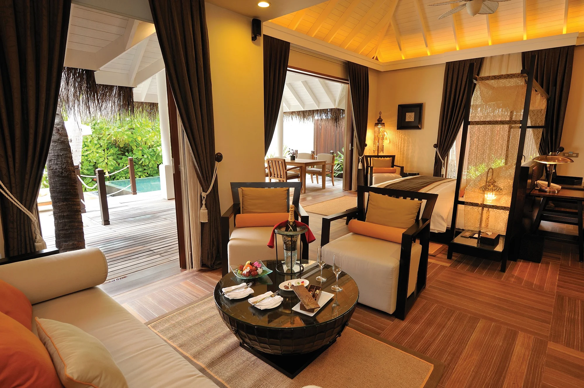 Ayada_Maldives_Villas_BEACH_SUITE_(2).webp