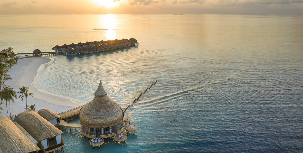 outrigger_maldives_maafushivaru_resort.webp