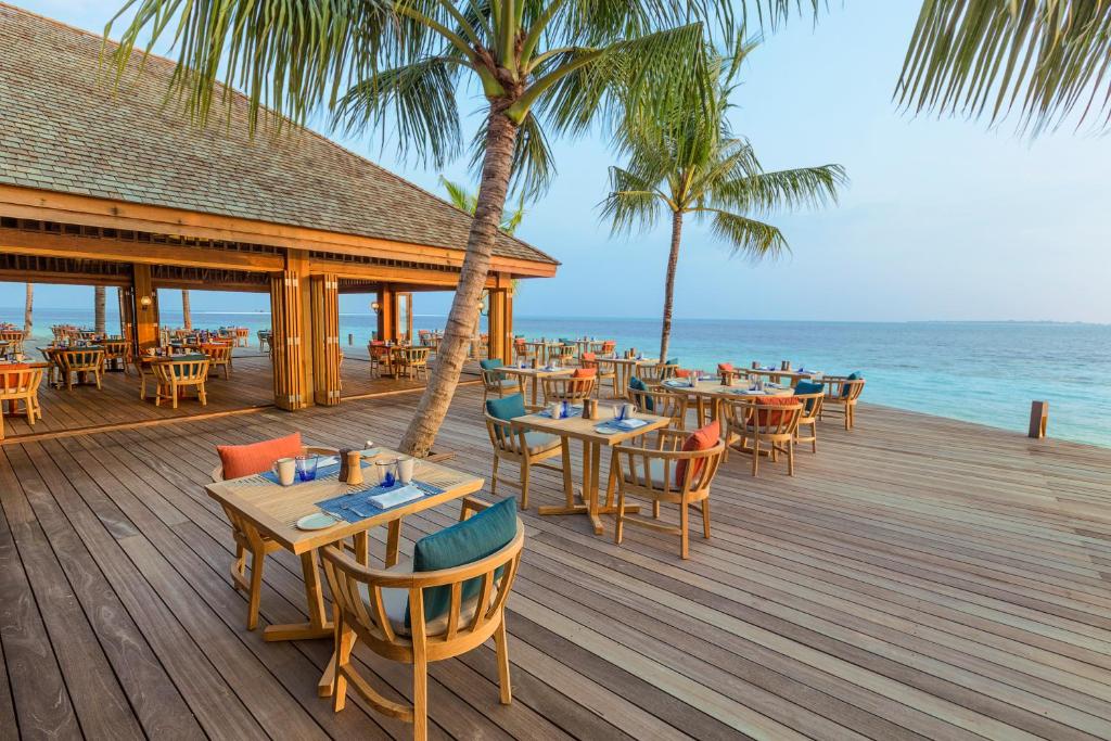 hurawalhi_island_resort_maldives.jpg